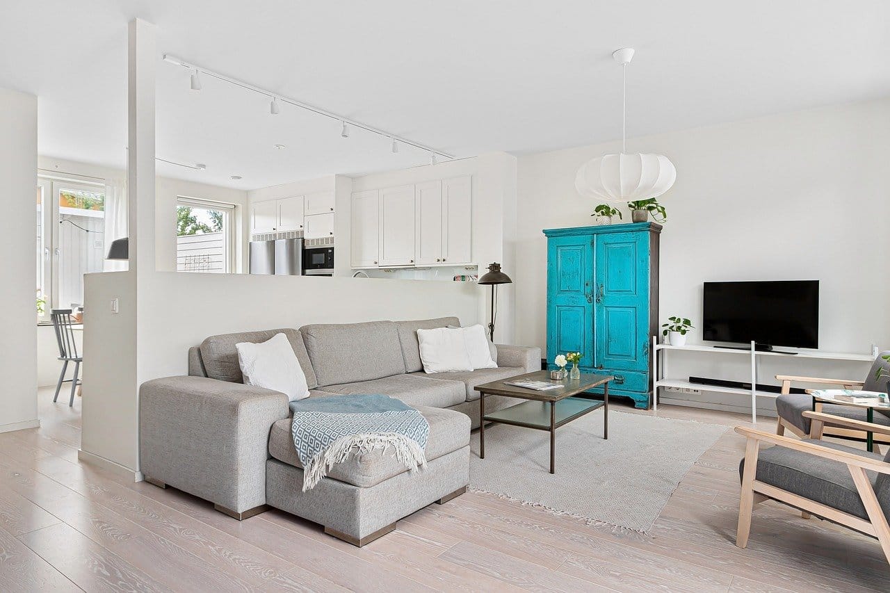 Jak zaplanować ogród bezobsługowy wokół domu szkieletowego?